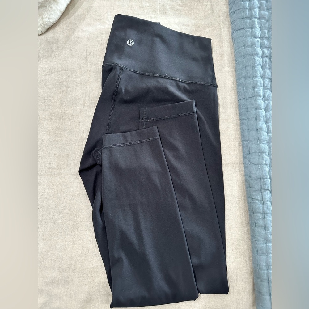 Lululemon black Wunder Under high rise leggings